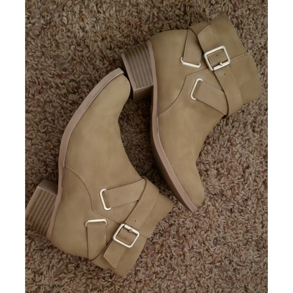 Girls Booties- Size 1